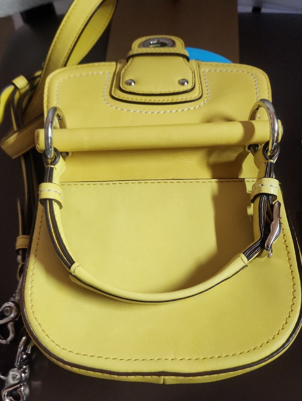 Coach 2012 Legacy Mini Willis Leather Carry/Crossbody 3 Hang Tags Euc - Picture 15 of 17